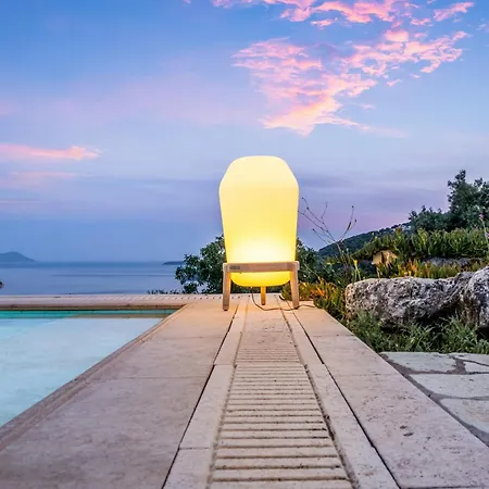 Kronos Estate Lefkada - 5 Star Luxury Vila Mikros Gialos