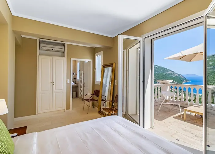 Willa Kronos Estate Lefkada - 5 Star Luxury