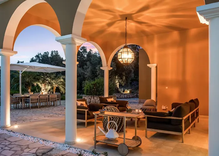 Kronos Estate Lefkada - 5 Star Luxury * Mikros Gialos