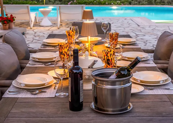 Kronos Estate Lefkada - 5 Star Luxury Mikros Gialos